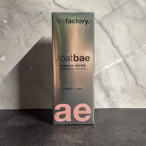 Toy Factory New Oatbae Hyaluronic Oil Makeup Remover full size 100 ml - Picture 3 of 10